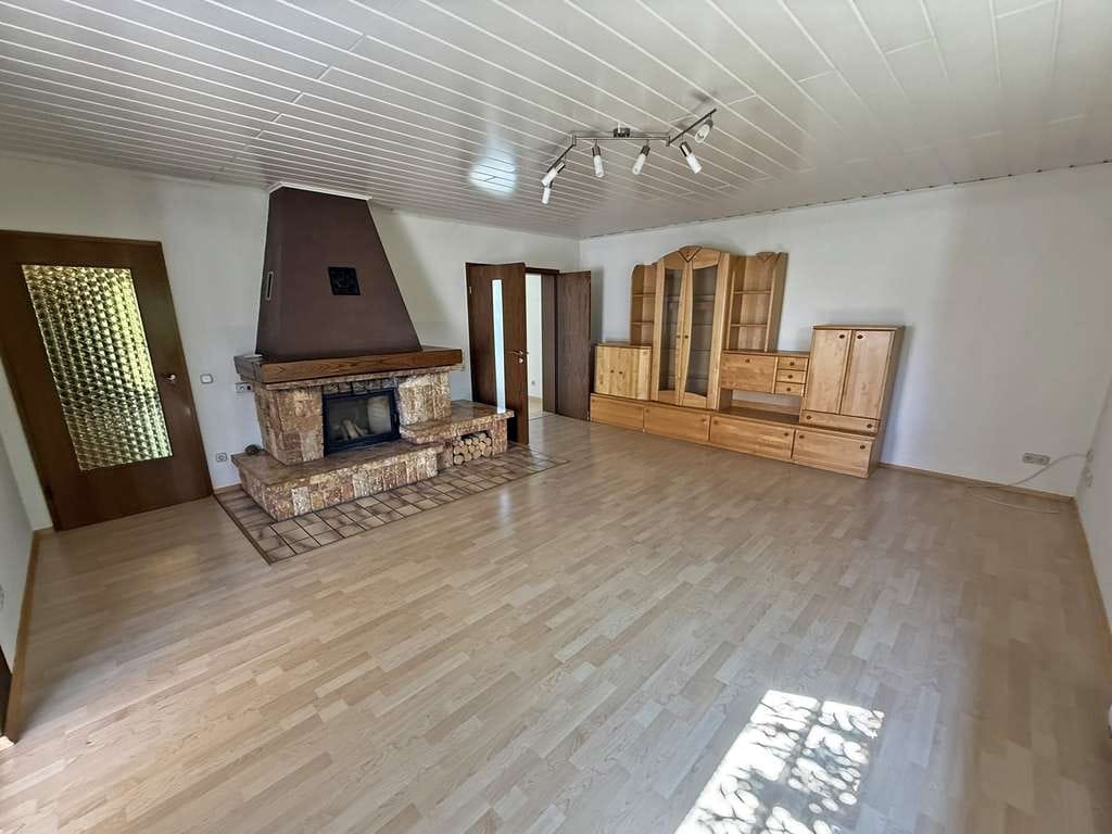 Immobilie in Angelbachtal - Freistehendes Einfamilienhaus in hervorragender Lage von Angelbachtal! - Bild 2