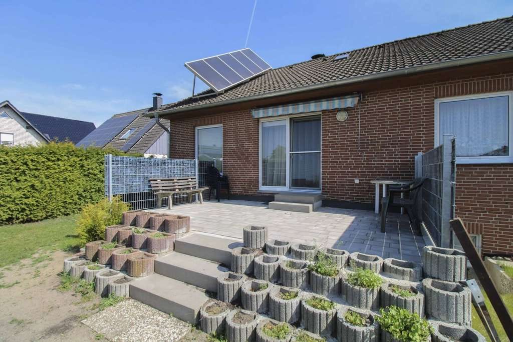 Immobilie in Osloß - Attraktives Ein- bis Zweifamilienhaus dank Einliegerwohnung - Bild 1