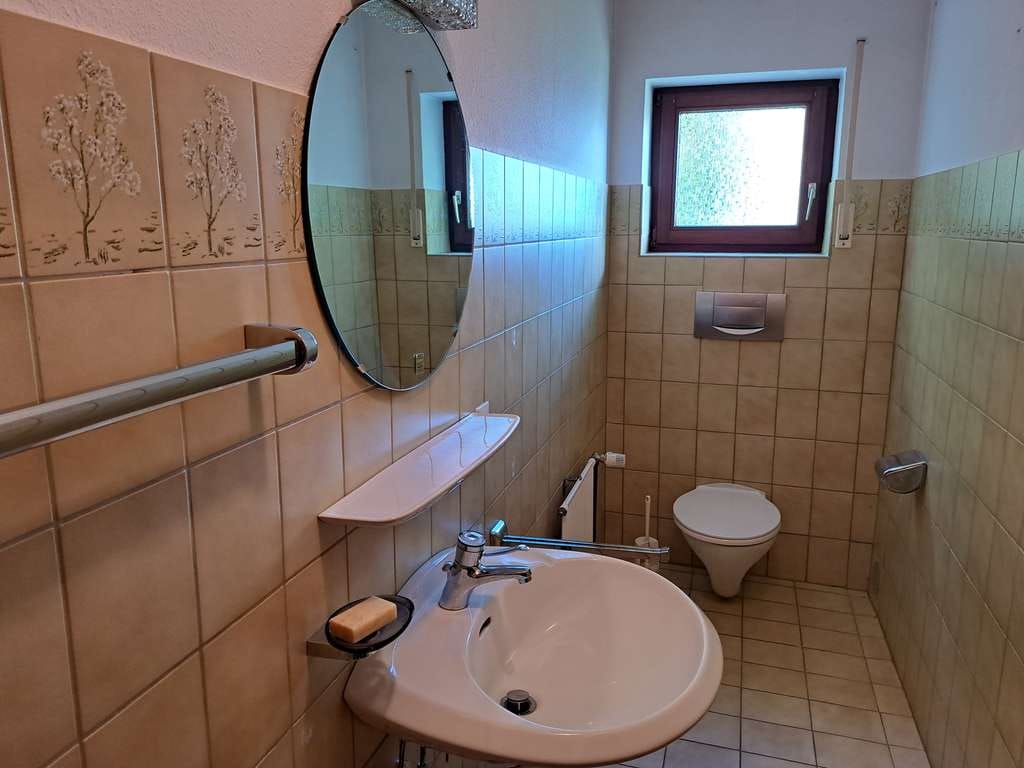 Immobilie in Knittlingen - Charmantes Einfamilienhaus mit großem Garten - Bild 3