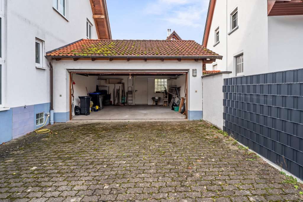 Immobilie in Vörstetten - Vielseitiges Wohnhaus mit Einliegerwohnung und zusätzlichem Ausbaupotential - Bild 2