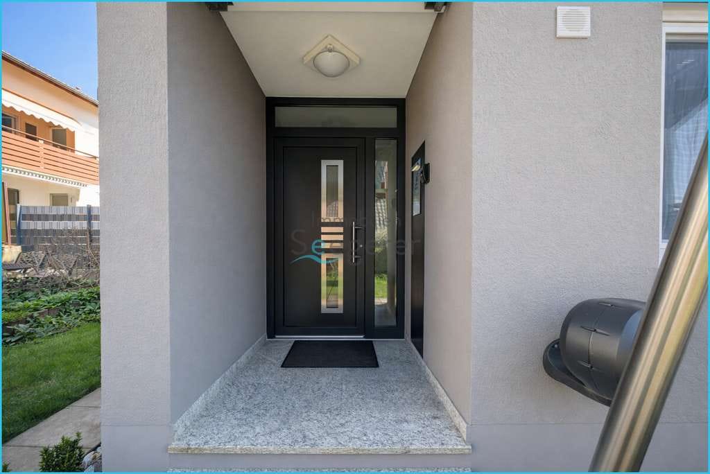 Immobilie in Weißensberg - Immobilien Seegerer: Bezugsfertige DHH mit Ferienwohnung, Garten & flexiblem Wohnkonzept - Bild 3
