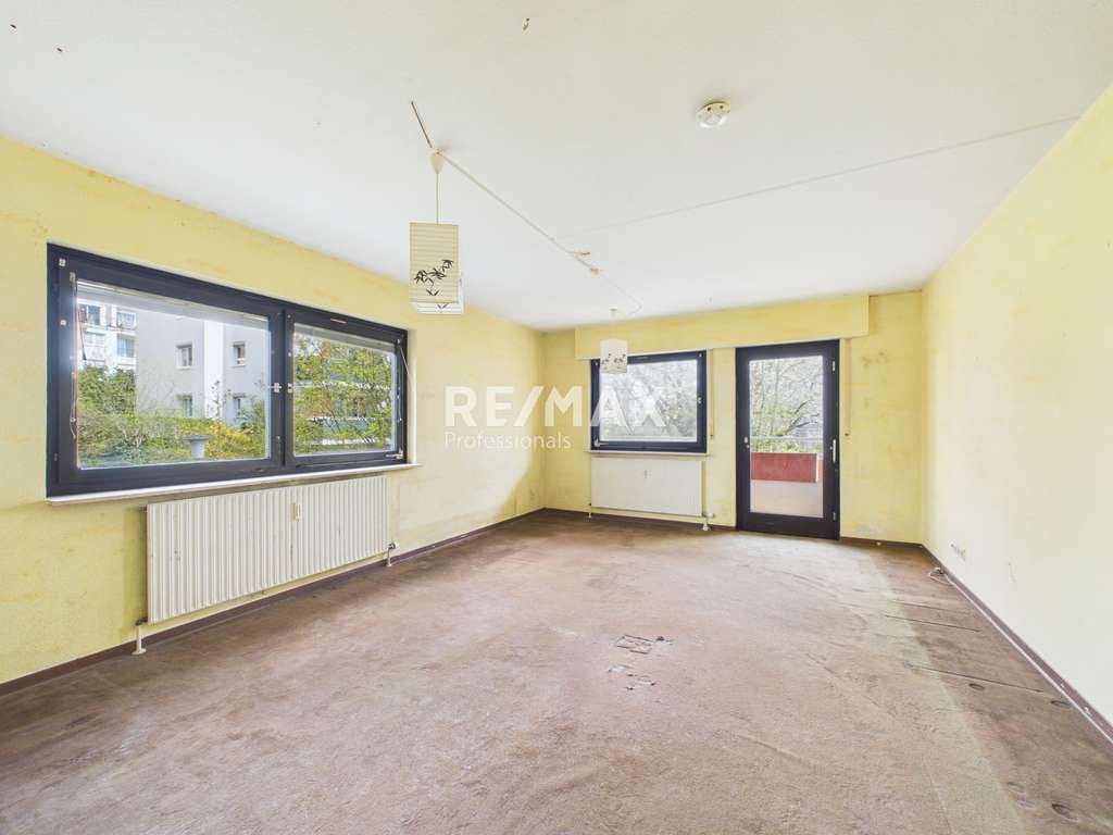 Immobilie in Waiblingen - Sanierungsbedürftige 1-Zimmer-Wohnung inkl. TG-Box - Bild 1