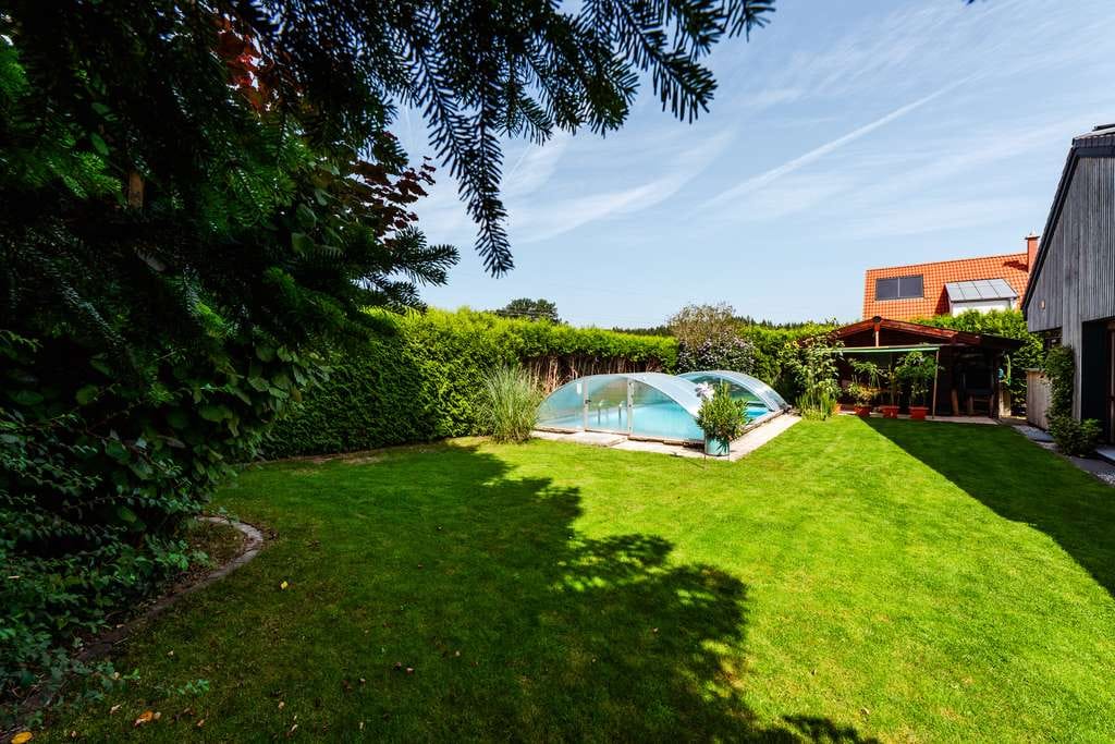 Immobilie in Odelzhausen - Einfamilienhaus - Juwel in Sittenbach (Odelzhausen) mit eingewachsenem Garten und Pool - Bild 3