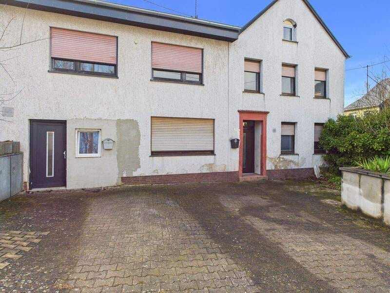 Immobilie in Osburg - Haus im Zentrum von Osburg mit 3 Wohneinheiten und über 6 % Rendite - Bild 0