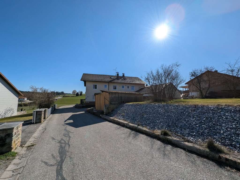 Immobilie in Dietersburg - Zweifamilienhaus in ruhiger Siedlungslage von Dietersburg - Bild 3