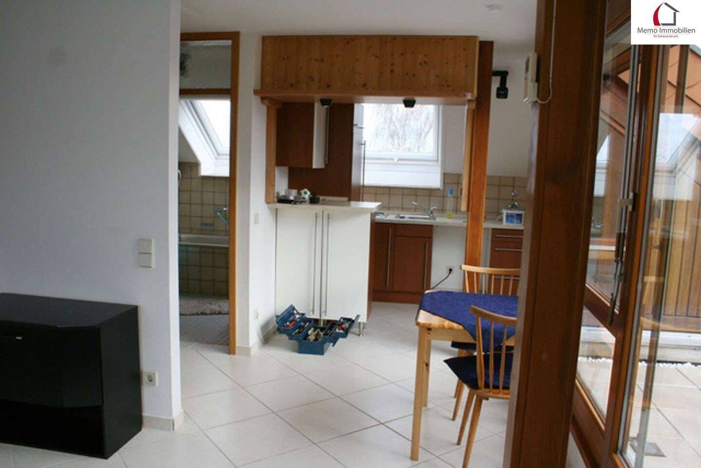 Immobilie in Karlsbad - °°° MODERNE DACHGESCHOSSWOHNUNG MIT TERRASSE, TGL-BAD, EINBAUKÜCHE UND TIEFGARAGE °°° - Bild 0