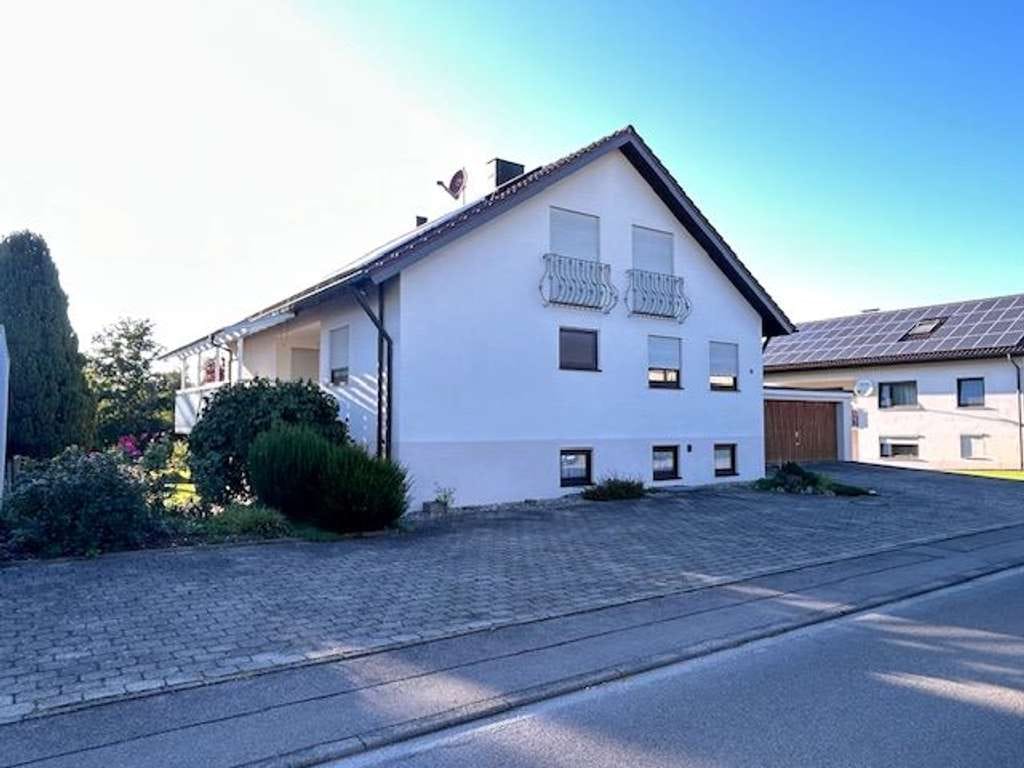 Immobilie in Ertingen - Gepflegtes 2 bis 3 Familienhaus ... ideal für Eigennützer und/ oder Anleger - Bild 1