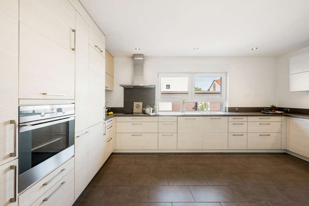 Immobilie in Reilingen - Wohnen wie im Haus: Exklusive Maisonettewohnung mit Garten, Sauna und Terrasse - Bild 3
