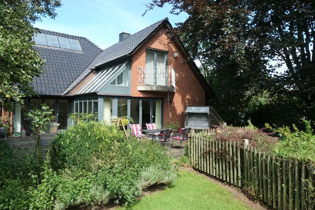 Immobilie in Bönebüttel - Architektenhaus in Bönebüttel mit Mehrwert - Bild 0
