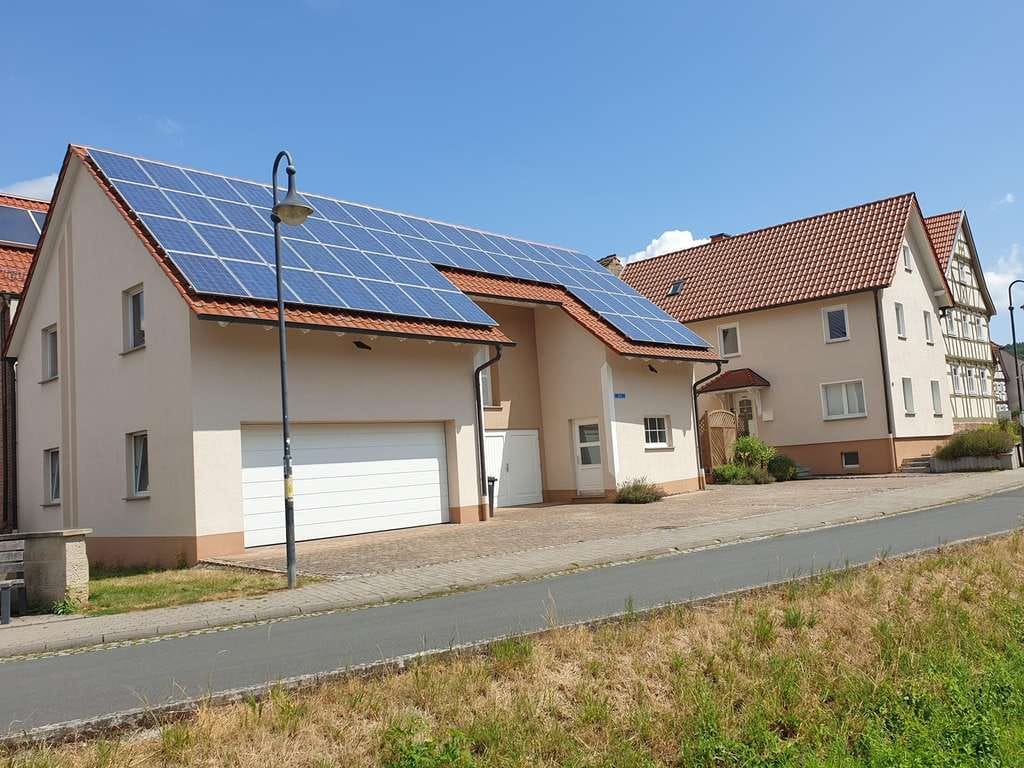 Immobilie in Geisa - Einfamilienhaus mit Entwicklungspotential (ohne Makler) - Bild 1