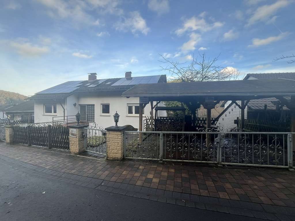 Immobilie in Gehrweiler - Einfamilienhaus mit Einliegerwohnung auf großem Grundstück - Bild 2
