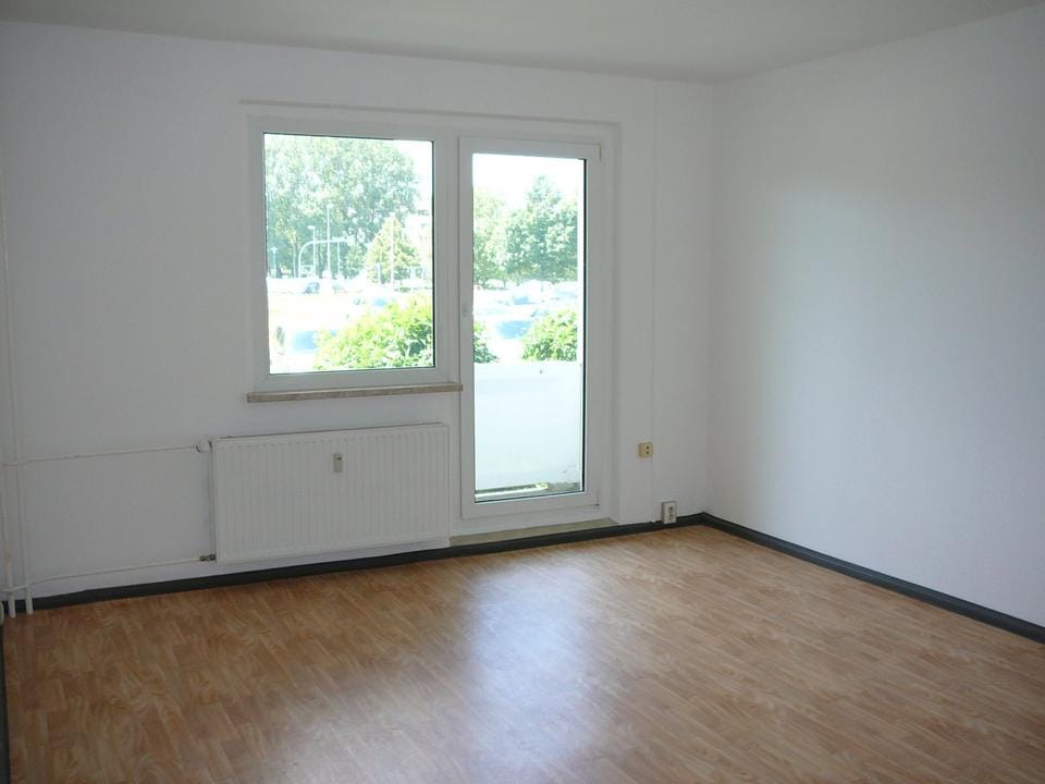 Immobilie in Annaberg-Buchholz - Günstige Eigentumswohnung zum selber gestalten - 4 Z. - We speak POL, RUS, ENGL, GER - Bild 0