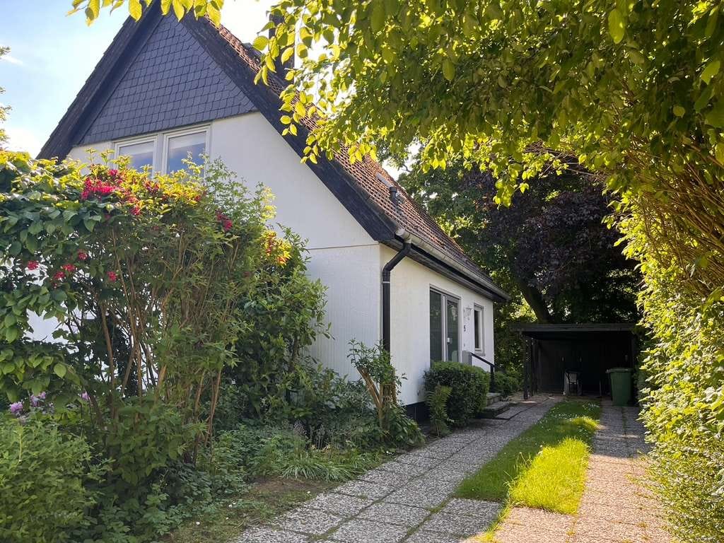 Immobilie in Tolk - Viel Platz für Ihre Wohnträume - Haus mit großem Garten - Bild 3