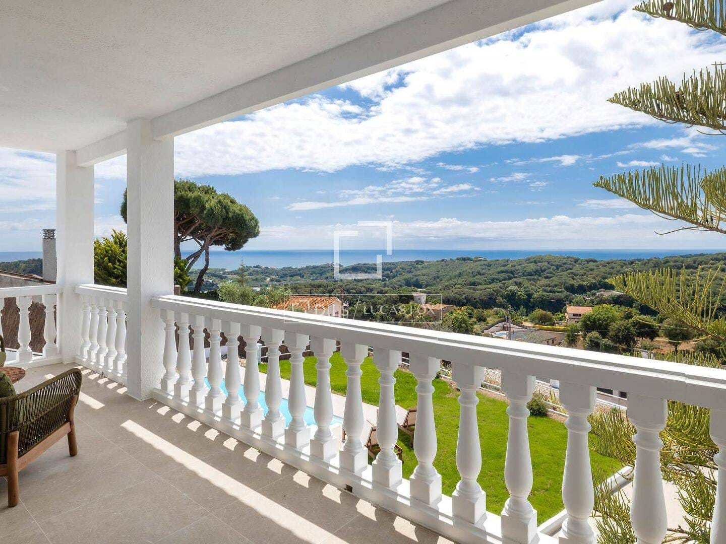 Immobilie in Waldenburg - Fantastische mediterrane Villa in erhöhter, privilegierter Lage mit Ausblick aufs Meer - Bild 3