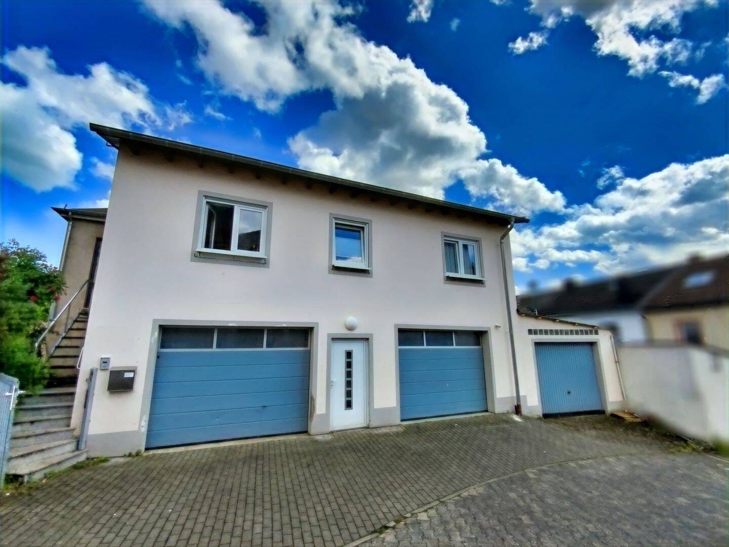 Immobilie in Merzkirchen - Freistehendes Einfamilienhaus mit 3 Garagen in Saarburg-Beurig! - Bild 3