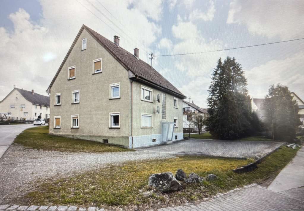 Immobilie in Baindt - Charmantes Anwesen von 1860 – Großzügig renoviertes Bauernhaus  - Bild 1
