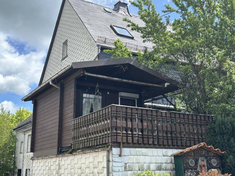 Immobilie in Neustadt/Westerwald - Gemütliches Einfamilienhaus mit großer Scheune, vielen Parkmöglichkeiten und kleinem Garten in Neustadt bei Rennerod - Bild 3