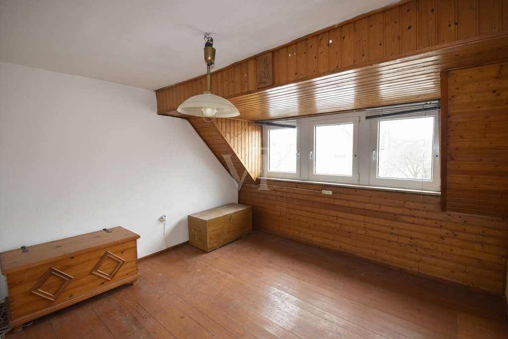 Immobilie in Gunzenhausen - Sanierungsbedürftiges Einfamilienhaus - Bild 2