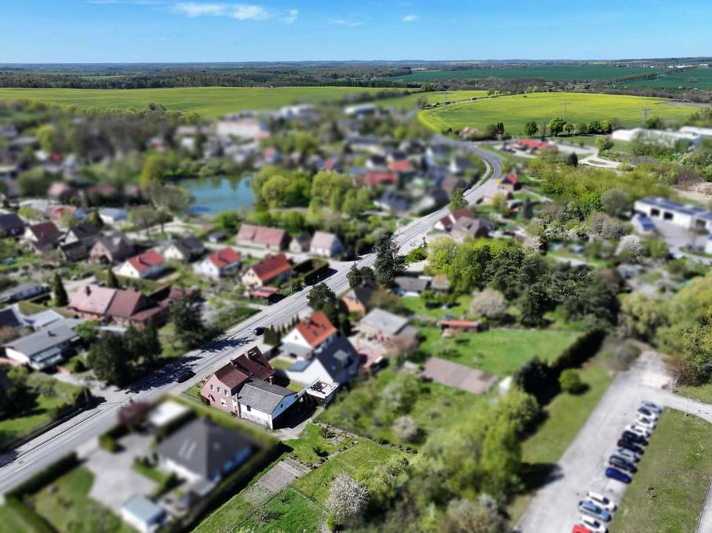Immobilie in Neubrandenburg - Großzügiges Haus mit Nebengelass und Potenzial in toller Lage - Bild 1
