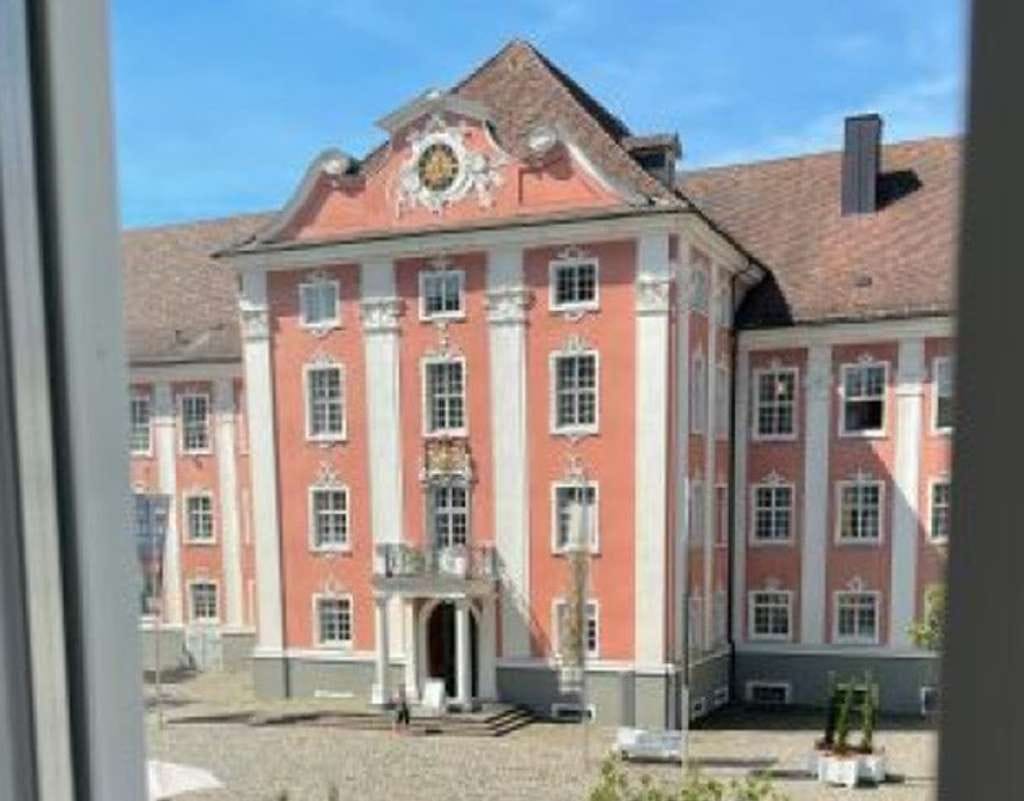 Immobilie in Meersburg - Im Herzen der Altstadt
Kernsanierte 3-Zimmer-Wohnung - Bild 1