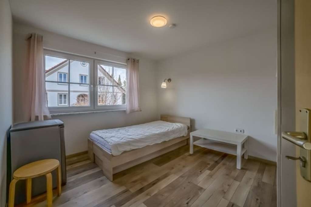 Immobilie in Buch am Buchrain - Charmantes Zweifamilienhaus mit großem Potenzial - Bild 4