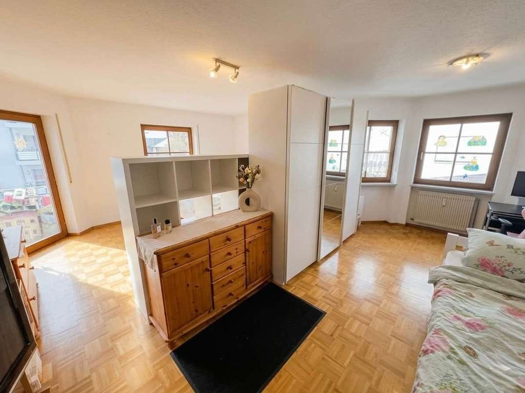 Immobilie in Ihringen - Mehrfamilienhaus im schönen Ihringen - vielseitige Nutzungsmöglichkeiten - Bild 3