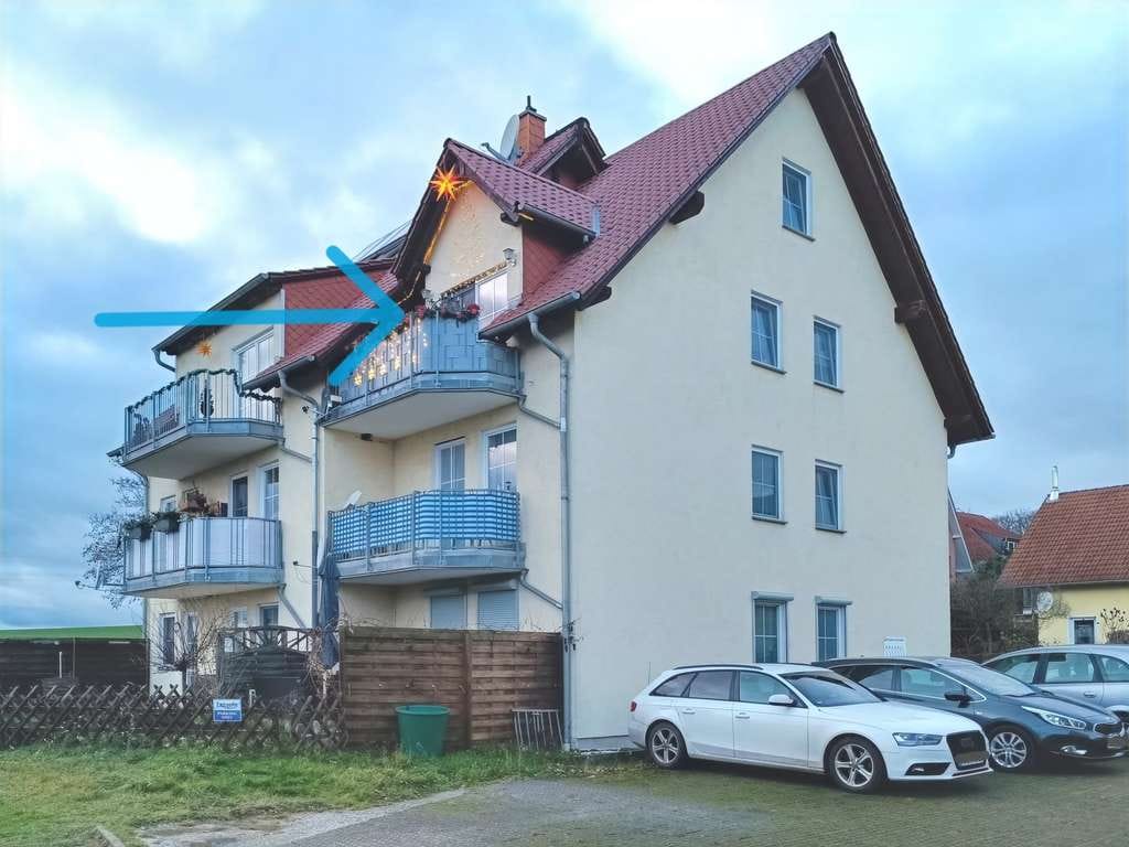Immobilie in Naumburg (Saale) - Wohnen mit Weitblick, charmante 3-Raum-Maisonettewohnung im Dachgeschoss mit Balkon! - Bild 2