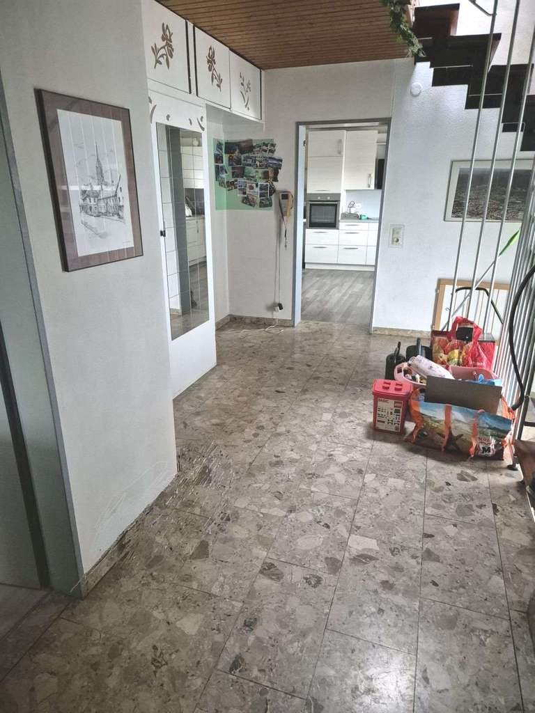 Immobilie in Malsch - Großes Einfamilienhaus in zweiter Reihe, traumhaft schöne Aussichtslage, Blick in die Rheinebene - Bild 3