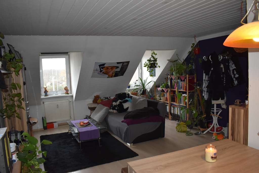 Immobilie in Böhlen - Attraktive 2-Raum Dachgeschosswohnung mit Stellplatz in ruhiger Lage in Böhlen - Bild 3