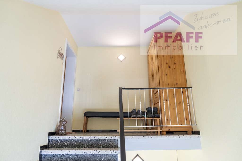 Immobilie in Engen - Zuhause ankommen in Welschingen - 6 Zi.-DG-Wohnung, das Haus im Haus mit Platz für die Familie - Bild 1