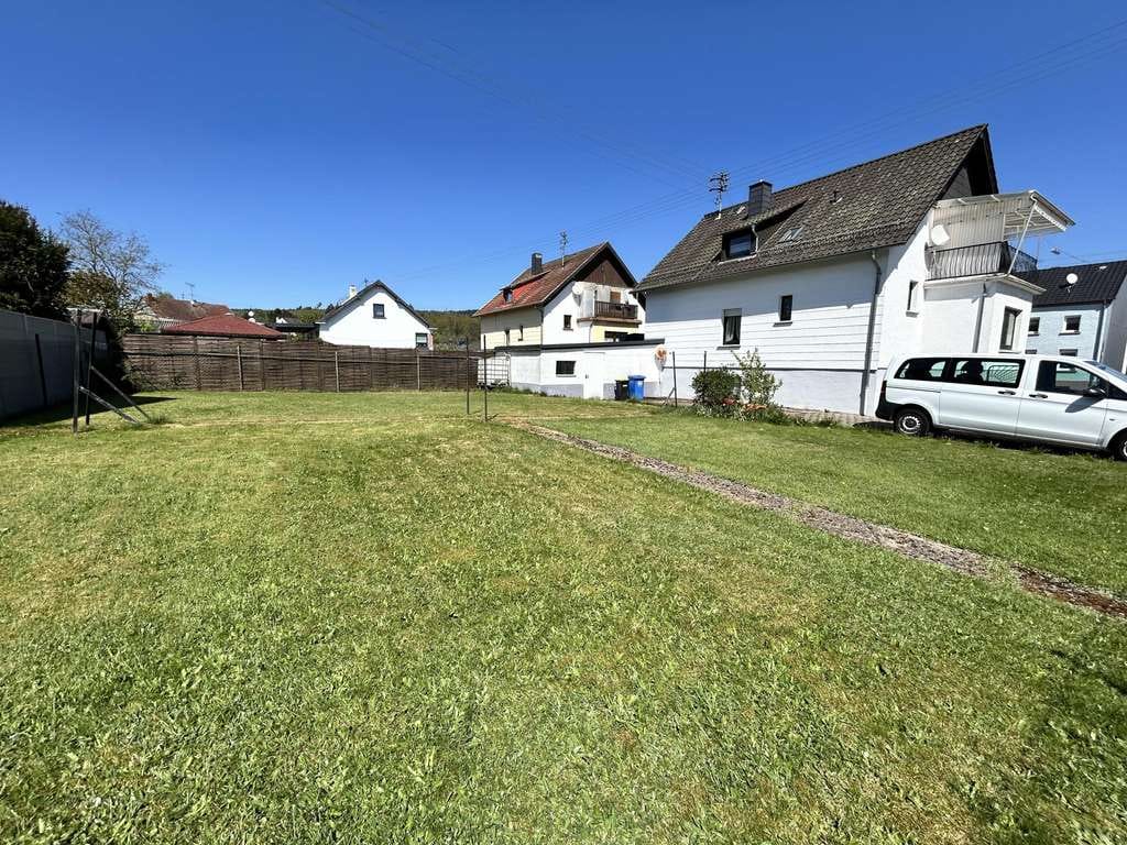 Immobilie in Weiskirchen - Gepflegtes 1-2 Familienhaus mit Bauplatz in Rappweiler - Bild 4