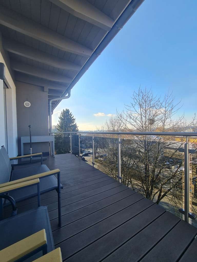 Immobilie in Tittling - Tolle, enrgieeffizienete Wohnung die keine Wünsche offen lässt. Garage, Stellplatz, EBK, Balkon usw. - Bild 2