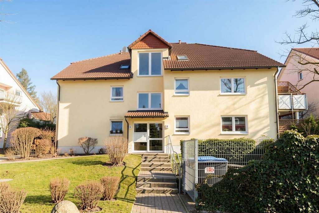 Immobilie in Wilsdruff - +++ Charmante 3-Zimmmer-Wohnung mit großer Dachterrasse, 2 Bädern und Stellplatz in Wilsdruff +++ - Bild 1