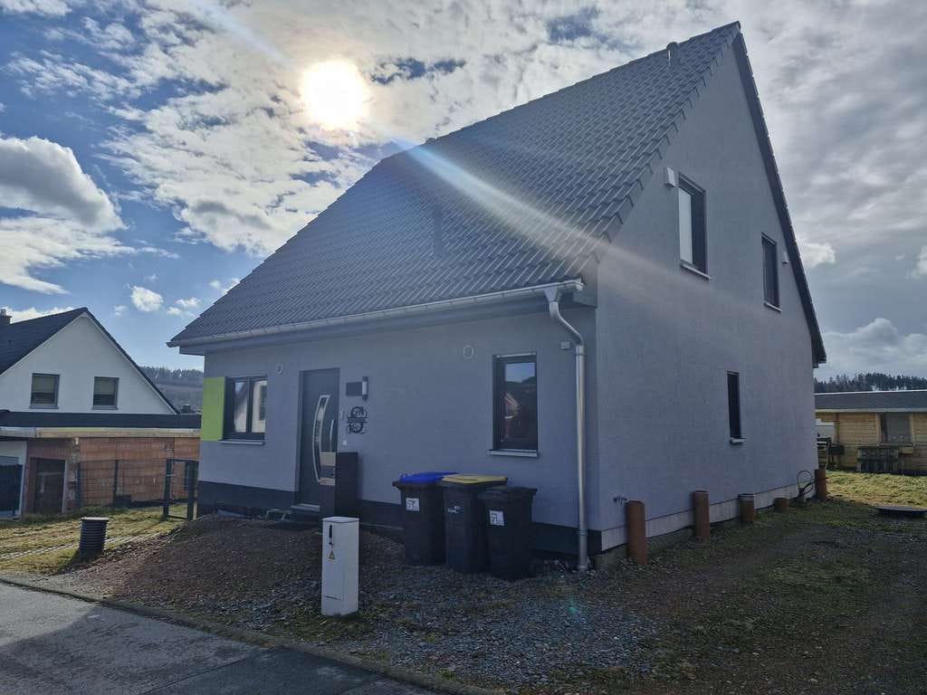 Immobilie in Ehrenfriedersdorf - Neuwertiges Einfamilienhaus in Ehrenfriedersdorf – Modern, effizient & bezugsfertig! - Bild 3