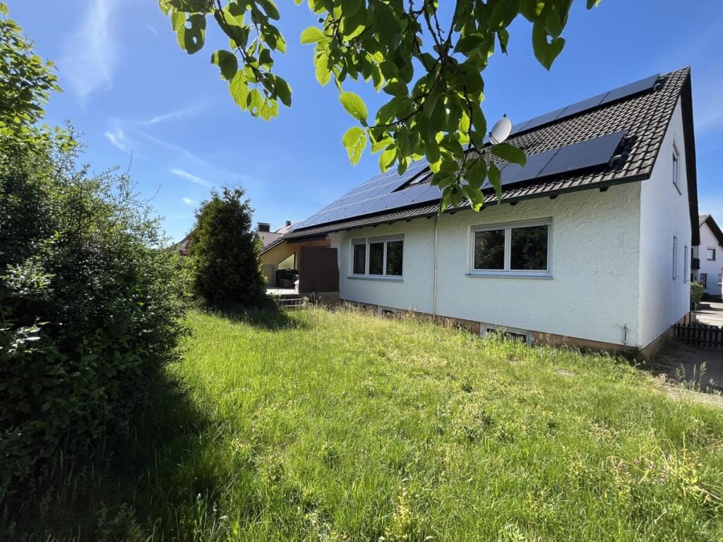 Immobilie in Röttenbach - Hier hat auch die große Familie viel Platz - Ihr neues zu Hause in Röttenbach! - Bild 1