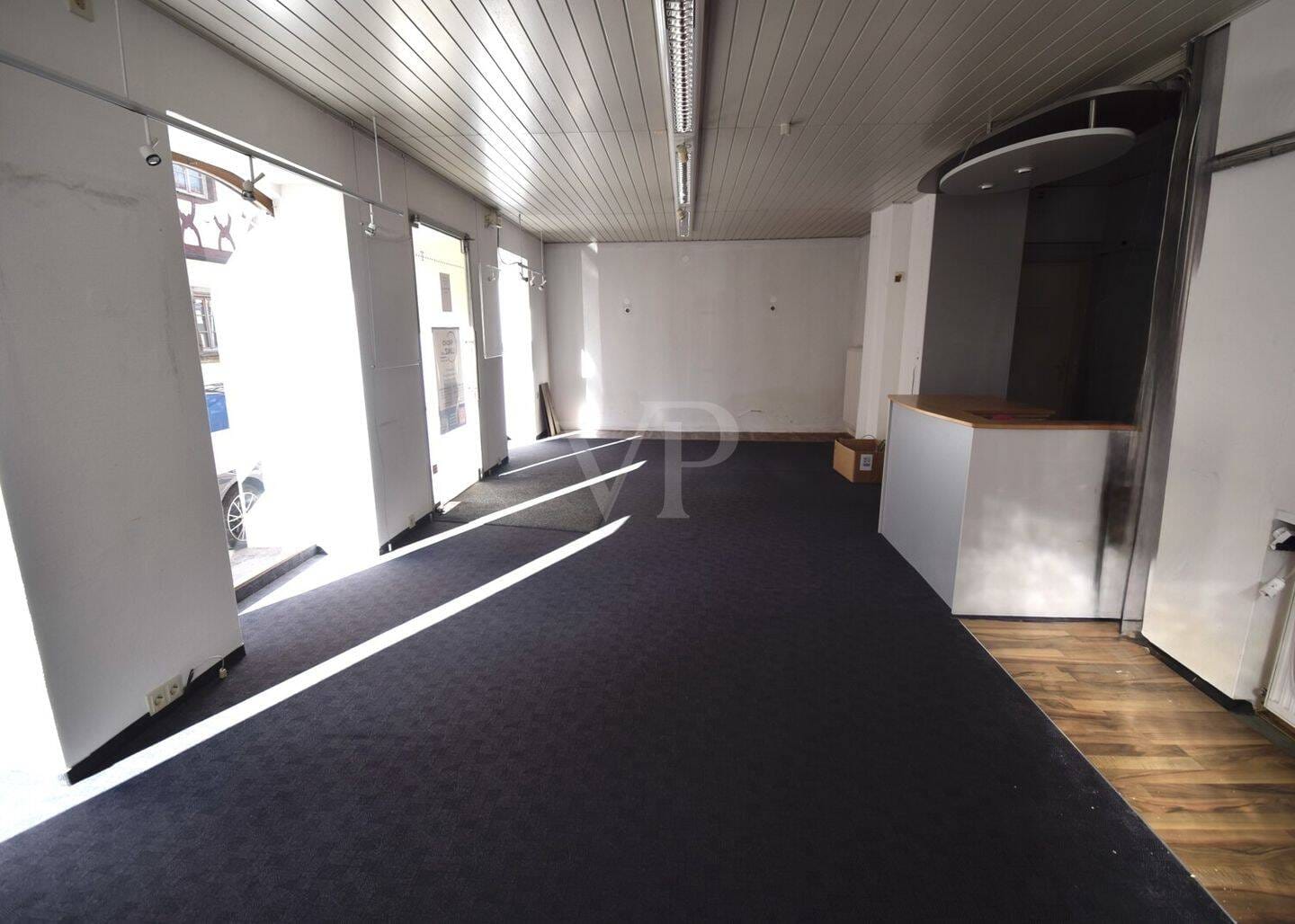 Immobilie in Weißenburg i. Bay. - Attraktives Wohn- und Geschäftshaus in zentraler Innenstadtlage von Weißenburg - Bild 2
