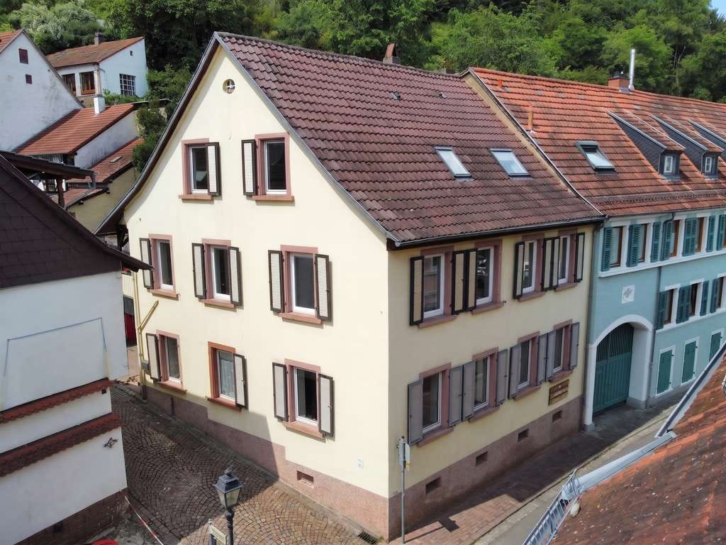 Immobilie in Wolfstein - Stadthaus von 1832 im historischen Stadtkern von Wolfstein - Bild 0