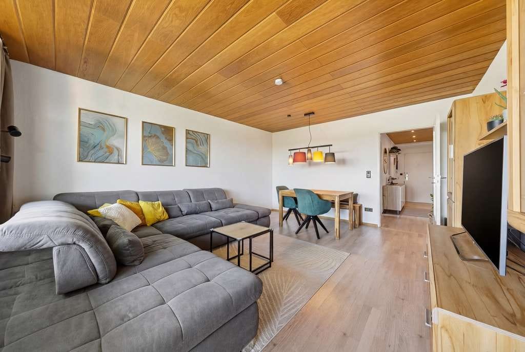 Immobilie in Haar - Über den Dächern von Haar - helle 2-Zimmer-Wohnung für Jung & Alt mit Lift und Alpenblick! - Bild 2
