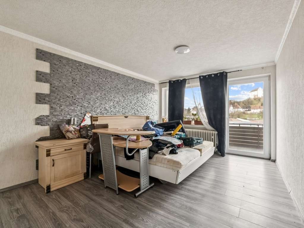 Immobilie in Abtsgmünd - Saniertes Mehrfamilienhaus mit 3 Wohneinheiten in Abtsgmünd-Untergröningen - Bild 3