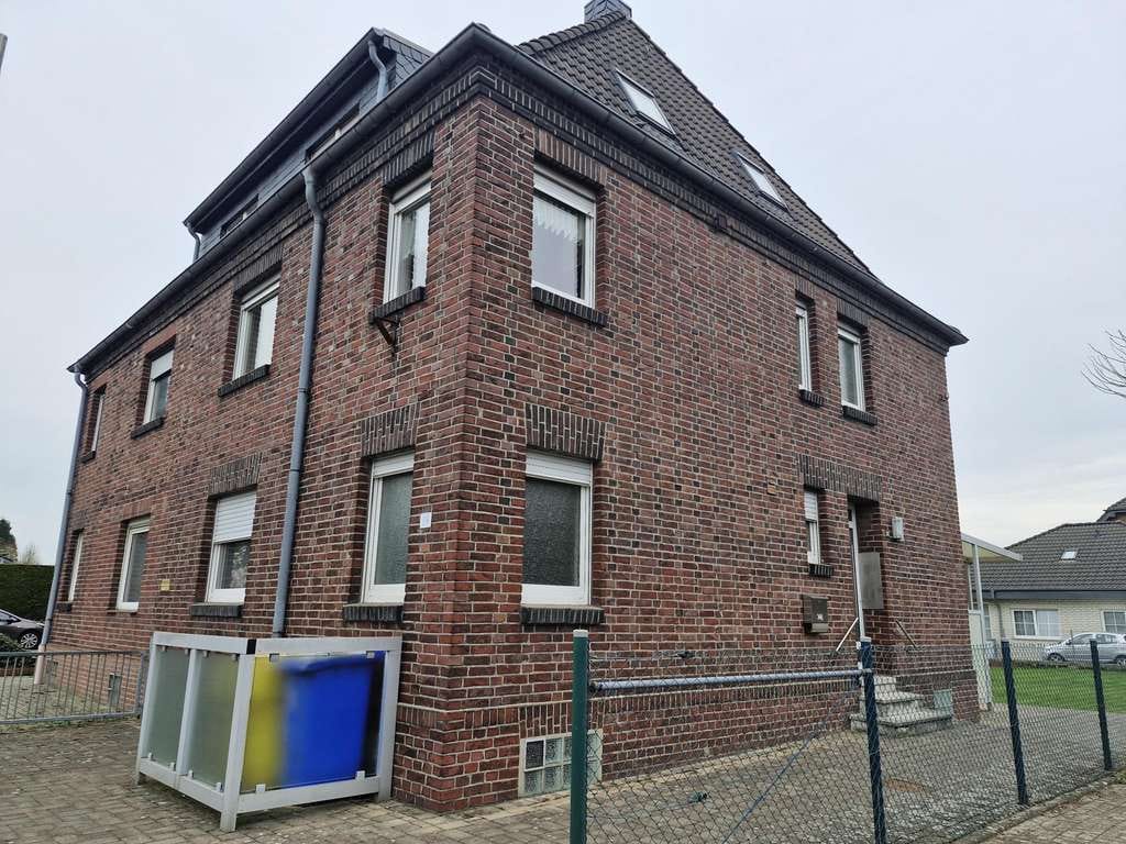 Immobilie in Grefrath - Gepflegte Doppelhaushälfte mit sonnigem Grundstück in Grefrath - Bild 1