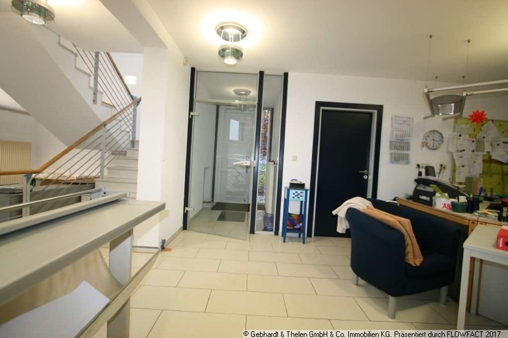 Immobilie in Grabfeld - Vielseitiges Haus mit Potenzial in ruhiger Lage von Jüchsen - Bild 4
