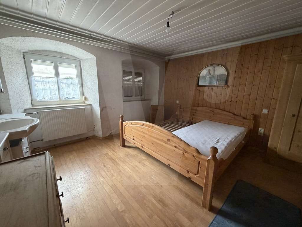 Immobilie in Wallerstein - Charaktervolles Ensembleschutz-Anwesen mit Nebengebäuden und Garten - Bild 3