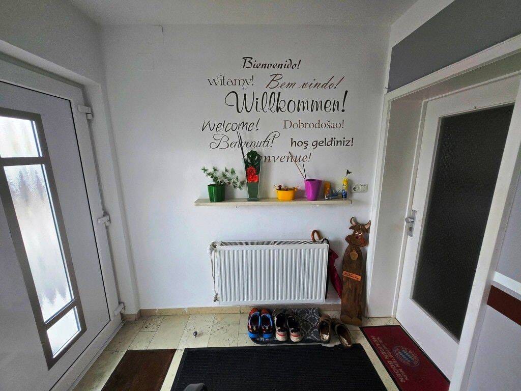 Immobilie in Burgkirchen an der Alz - Sonnige 3-Zimmerwohnung im 1-OG mit eigenem Garten & Garage in Burgkirchen zu verkaufen!! - Bild 1
