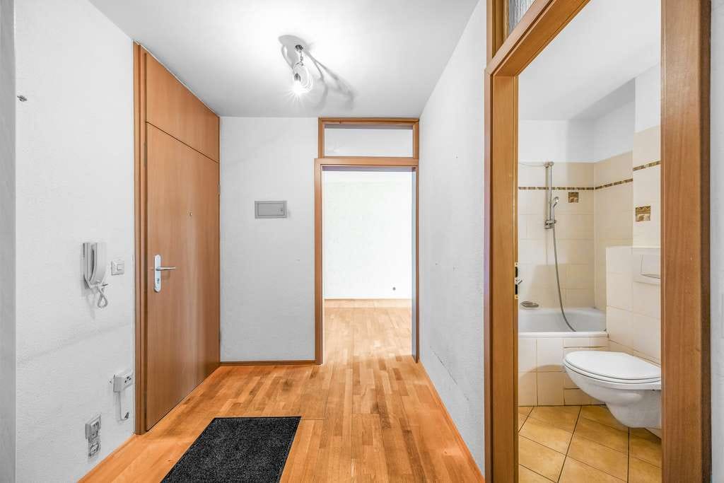 Immobilie in Unterhaching - Komfortable 2-Zimmer-Erdgeschosswohnung mit großer Loggia im beliebten Unterhaching!
 - Bild 4