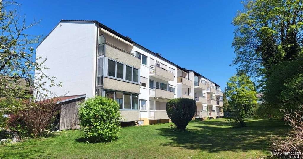 Immobilie in Eichenau - Mit schönem Ausblick ins Grüne– 
Kurzfristig beziehbar– Freie 3-Zi.-Wohnung mit Südloggia u. Garage - Bild 2