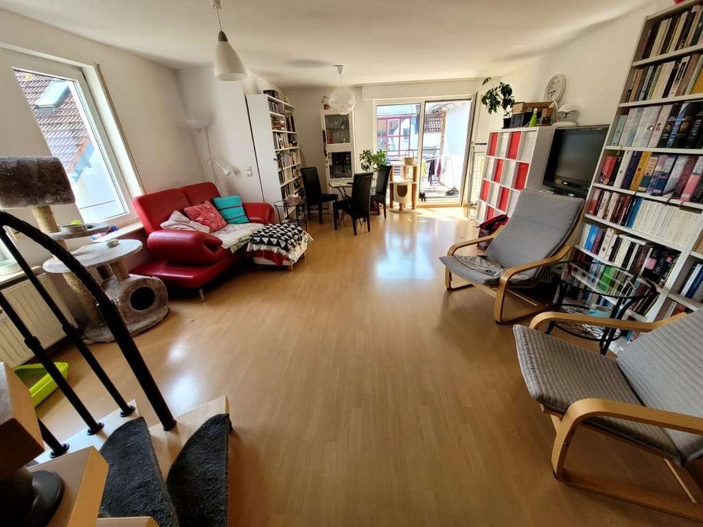 Immobilie in Kirchheim am Neckar - Traumhafte Maisonette 79 qm, großer Loggia-Balkon, toller Blick - Bild 1