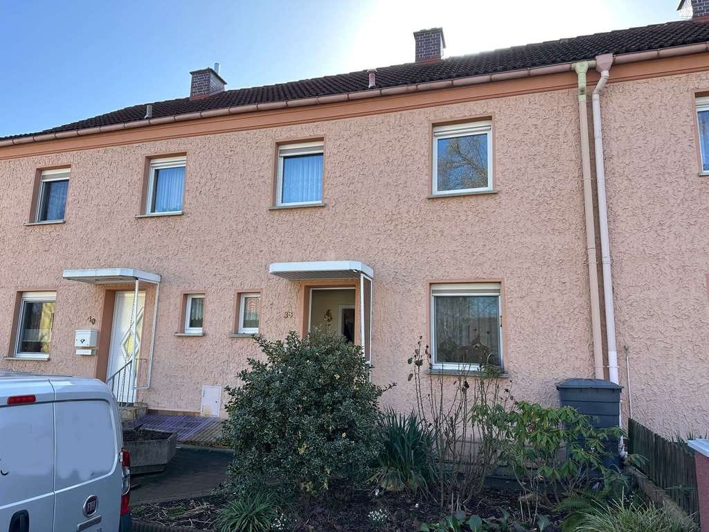 Immobilie in Saalfeld/Saale - Solides kleines Reihenmittelhaus mit Terrasse - Bild 3