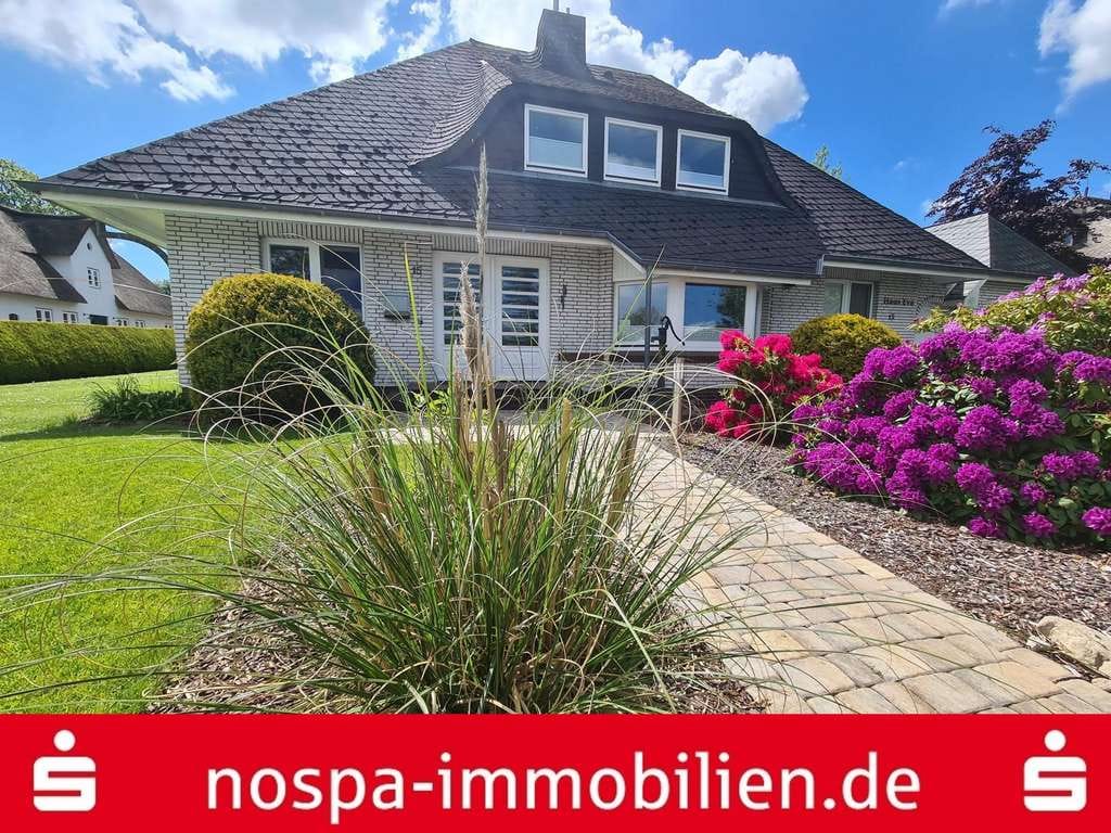 Immobilie in Wyk auf Föhr - Gepflegtes Einfamilienhaus mit genehmigter Ferienwohnung, 5 Bädern, 2 Terrassen und Saunabereich - Bild 0