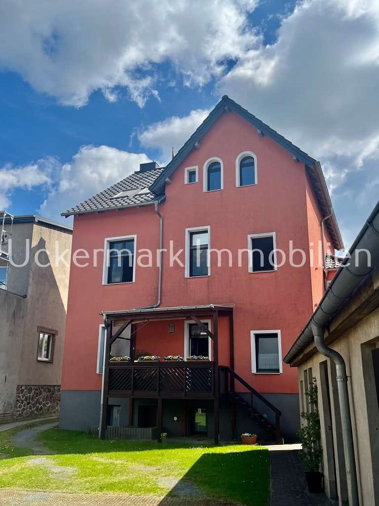 Immobilie in Lychen - Mehrfamilienhaus auf idyllischem Wassergrundstück in Lychen  - Bild 2