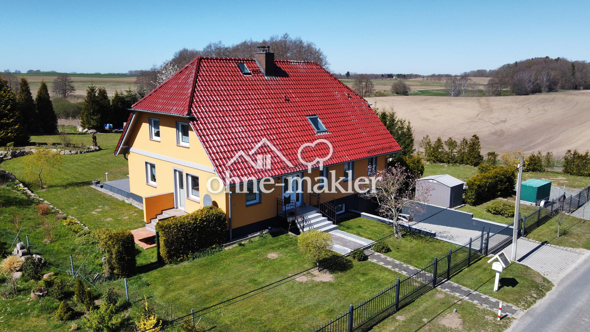 Immobilie in Garz/Rügen - großzügiges Einfamilienhaus mit Einliegerwohnung am Kniepower See - provisionsfrei auf Rügen - Bild 0